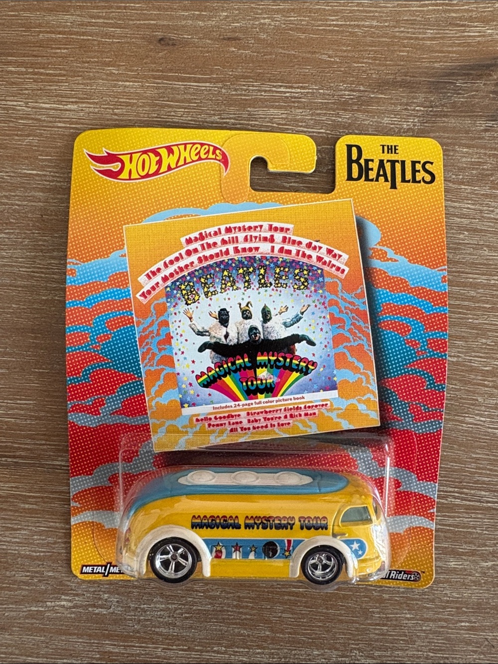 New In Box Hot Wheels The Beatles Magical Mystery Tour Bus